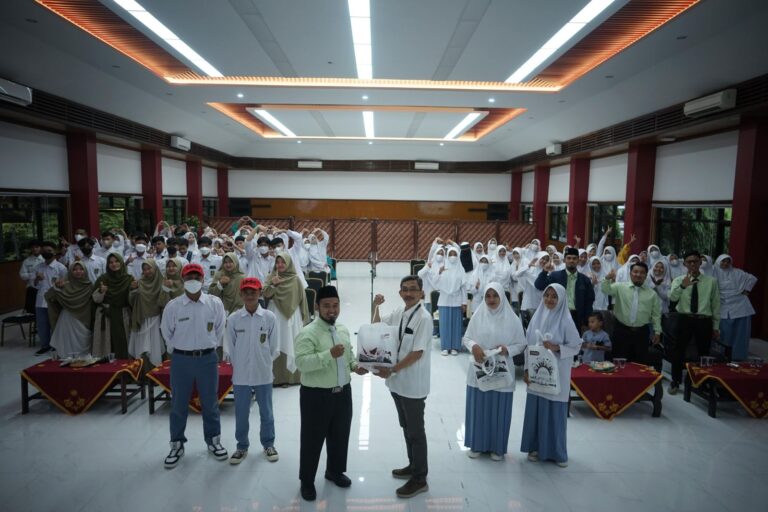 “Tak Kenal Maka Tak Sayang”, Datang Jauh Dari Pulau Sumatera, SMA Muhammadiyah At Tanwir Kota Metro – Lampung Antusias Mengikuti Acara Sosialisasi Prodi D4 Agribisnis Unggas UMM