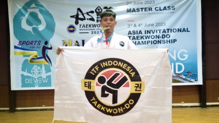Mahasiswa Vokasi UMM Taklukkan Turnamen Taekwon-Do Internasional di Malaysia